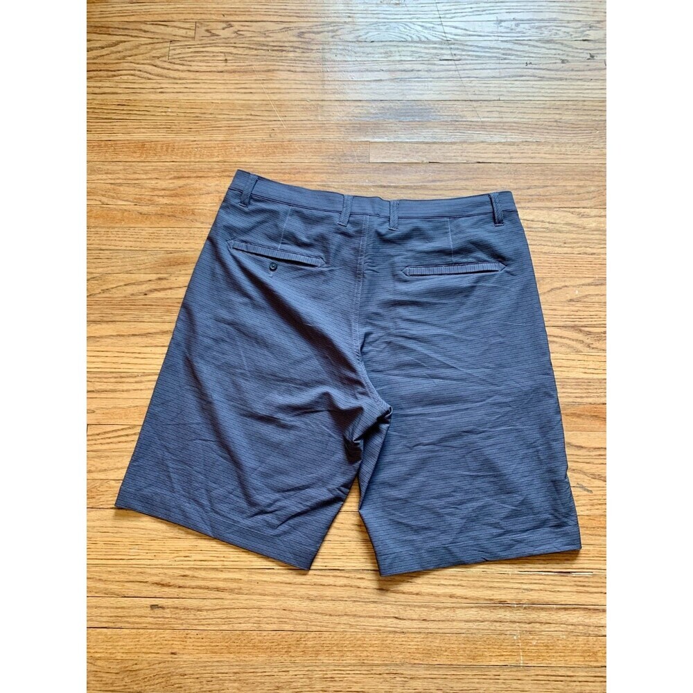 Travis Mathew Mens Golf Shorts Performance Stretch Blue Micro Stripe Size 34 - Picture 8 of 8